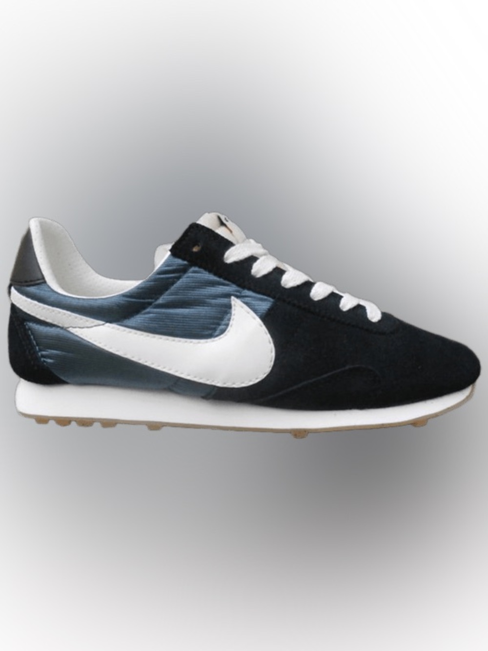 Nike Pre Montreal Racer Vintage sneakers SZ 8 in Black/Sail/Dark Armory Blue